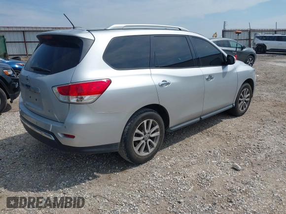 2015 Nissan Pathfinder SV with VIN 5N1AR2MN6FC607826, listed as a IAAI auction lot 42357176 with 176,280 mi miles and . Bid and sale history available at DreamBid. Image 4.