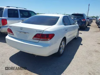 2005 Lexus ES 330 with VIN JTHBA30G355086983, listed as a IAAI auction lot 41982241 with 190,167 mi miles. Bid and sale history available at carsss.com. Image 4.