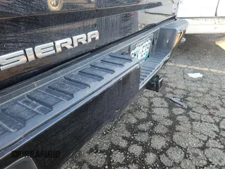 2018 GMC Sierra 1500 SLE z VIN 1GTV2MEC7JZ355593, wystawiony jako IAAI lot #42575783 z przebiegiem 172 588 mil mil oraz . Historia ofert i sprzedaży dostępna na DreamBid. Obrazek 1.