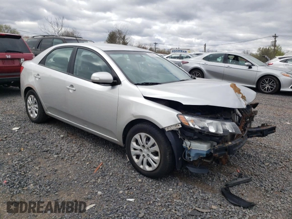 2010 Kia Forte EX z VIN KNAFU4A28A5109118, wystawiony jako Copart lot #56460755 z przebiegiem 143 845 mil mil oraz Szkoda całkowita • Salvage title. Historia ofert i sprzedaży dostępna na DreamBid. Obrazek 4.