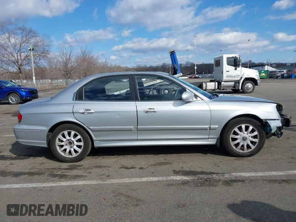 2003 Hyundai Sonata GLS with VIN KMHWF35H23A909117, listed as a IAAI auction lot 41535679 with 149,285 mi miles. Bid and sale history available at carsss.com. Image 14.