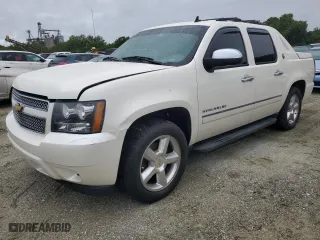 2013 Chevrolet Avalanche LTZ with VIN 3GNMCGE0XDG368091, listed as a Copart auction lot 73945984 with 0 mi miles and Salvage Title. Bid and sale history available at carsss.com. Image 1.