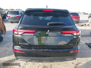 2022 Mitsubishi Outlander ES with VIN JA4J3TA8XNZ075643, listed as a IAAI auction lot 41085410 with 32,538 mi miles. Bid and sale history available at carsss.com. Image 16.