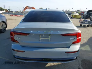 2024 Volvo S60 Core Dark Theme with VIN 7JRL12TK4RG309303, listed as a IAAI auction lot 41724775 with 7,061 mi miles and . Bid and sale history available at DreamBid. Image 16.