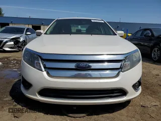 2010 Ford Fusion SEL with VIN 3FAHP0JA8AR117273, listed as a Copart auction lot 53551815 with 303,512 mi miles and Clean Title. Bid and sale history available at carsss.com. Image 5.