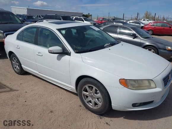 2008 Volvo S80 3.2L with VIN YV1AS982481081450, listed as a IAAI auction lot 41913465 with 253,666 mi miles. Bid and sale history available at carsss.com. Image 1.