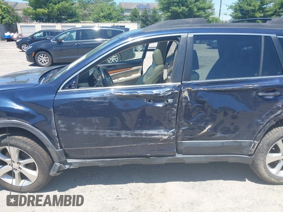 2013 Subaru Outback Limited с VIN 4S4BRBKC7D3233374, выставлен на аукционе IAAI как лот 42363609 с пробегом 107 601 миль миль и . История ставок и продаж доступна на DreamBid. Изображение 6.