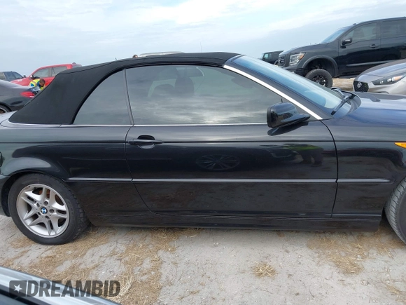 2004 BMW 3 Series 325Ci with VIN WBABW33414PL25483, listed as a IAAI auction lot 40604293 with 1 mi miles. Bid and sale history available at carsss.com. Image 13.
