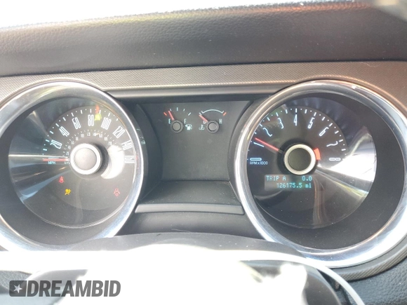 2014 Ford Mustang V6 z VIN 1ZVBP8AM5E5277478, wystawiony jako Copart lot #49688705 z przebiegiem 126 175 mil mil oraz Nie do naprawy • Non repairable. Historia ofert i sprzedaży dostępna na DreamBid. Obrazek 9.