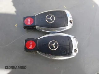 2007 Mercedes-Benz S 550 z VIN WDDNG71X07A111017, wystawiony jako IAAI lot #40911702 z przebiegiem 217 532 mil mil oraz . Historia ofert i sprzedaży dostępna na DreamBid. Obrazek 11.