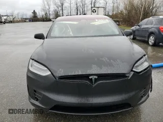 2017 Tesla Model X 90D z VIN 5YJXCBE2XHF078598, wystawiony jako Copart lot #46751395 z przebiegiem 58 115 mil mil oraz Szkody całkowita. Historia ofert i sprzedaży dostępna na DreamBid. Obrazek 5.