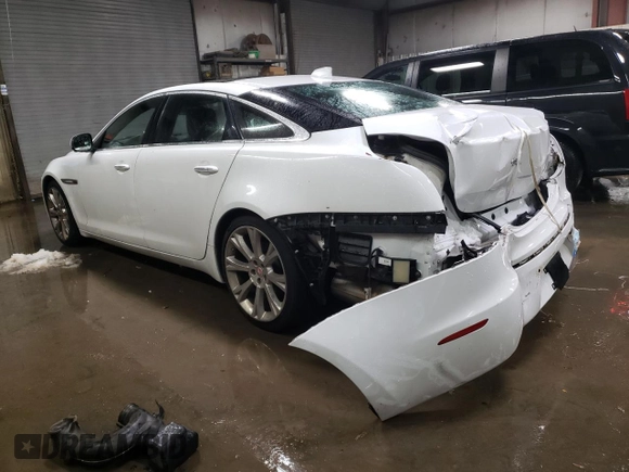 2017 Jaguar XJ with VIN SAJWJ2GD7H8W04672, listed as a Copart auction lot 81507804 with 45,781 mi miles and Salvage Title. Bid and sale history available at carsss.com. Image 2.