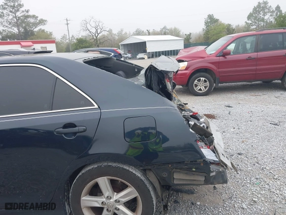2014 Toyota Camry L with VIN 4T1BF1FK4EU309911, listed as a IAAI auction lot 41919036 with 109,633 mi miles. Bid and sale history available at carsss.com. Image 6.