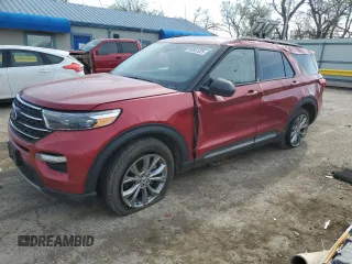 2022 Ford Explorer XLT z VIN 1FMSK8DH3NGB99802, wystawiony jako Copart lot #50951225 z przebiegiem 64 591 mil mil oraz Szkoda całkowita • Salvage title. Historia ofert i sprzedaży dostępna na DreamBid. Obrazek 1.