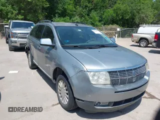 2007 Lincoln MKX with VIN 2LMDU68C87BJ28759, listed as a IAAI auction lot 42028755 with 177,405 mi miles. Bid and sale history available at carsss.com. Image 1.
