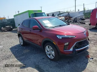 2024 Buick Encore GX Preferred с VIN KL4AMCSL7RB199805, выставлен на аукционе IAAI как лот 42562166 с пробегом 1 859 миль миль и . История ставок и продаж доступна на DreamBid. Изображение 1.