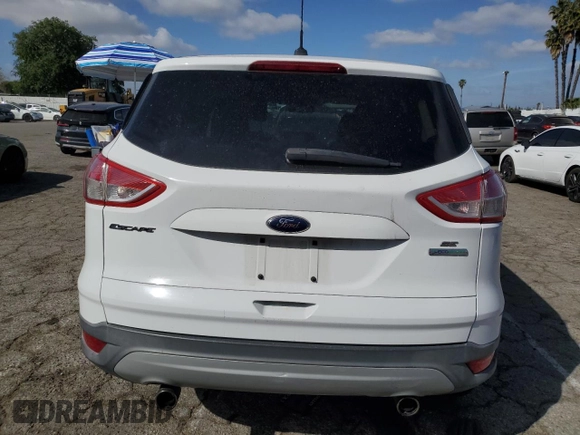 2013 Ford Escape SE z VIN 1FMCU0GX7DUC48180, wystawiony jako Copart lot #47771965 z przebiegiem Nie podano mil oraz Czysty tytuł • Clean title. Historia ofert i sprzedaży dostępna na DreamBid. Obrazek 6.