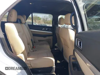 2017 Ford Explorer XLT z VIN 1FM5K8D80HGC80158, wystawiony jako IAAI lot #42223158 z przebiegiem 168 503 mil mil oraz . Historia ofert i sprzedaży dostępna na DreamBid. Obrazek 8.