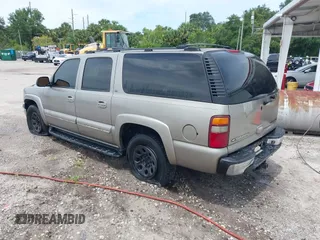 2002 Chevrolet Suburban LT with VIN 1GNEC16Z32J197548, listed as a IAAI auction lot 42258025 with 330,484 mi miles and . Bid and sale history available at DreamBid. Image 3.