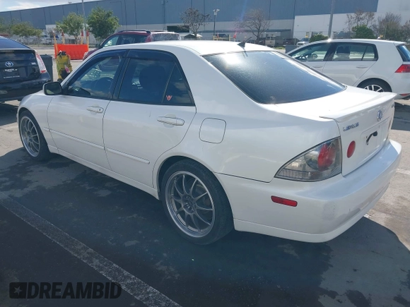 2004 Lexus IS 300/350 with VIN JTHBD192640086023, listed as a IAAI auction lot 41546062 with 254,230 mi miles and . Bid and sale history available at carsss.com. Image 3.