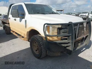 2019 Ford F-250 XL with VIN 1FD7W2B65KEG48753, listed as a IAAI auction lot 42560462 with 170,119 mi miles and . Bid and sale history available at DreamBid. Image 1.