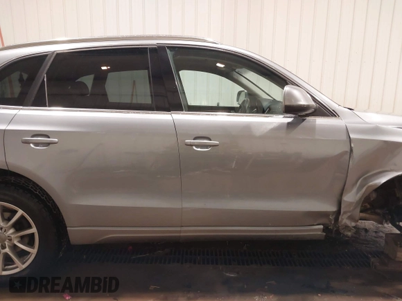 2011 Audi Q5 Premium Plus with VIN WA1LFAFP1BA012056, listed as a IAAI auction lot 41552117 with 119,285 mi miles and . Bid and sale history available at DreamBid. Image 14.