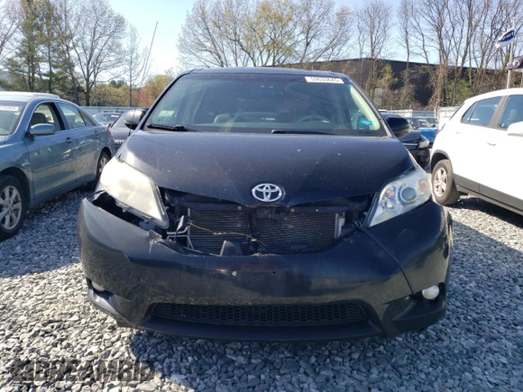 2011 Toyota Sienna XLE AAS with VIN 5TDYK3DC4BS097416, listed as a Copart auction lot 53633645 with 213,580 mi miles and Clean Title. Bid and sale history available at carsss.com. Image 5.