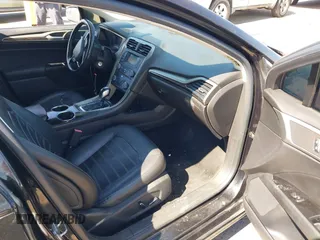 2013 Ford Fusion SE z VIN 3FA6P0HRXDR220248, wystawiony jako IAAI lot #42777273 z przebiegiem 156 603 mil mil oraz . Historia ofert i sprzedaży dostępna na DreamBid. Obrazek 5.