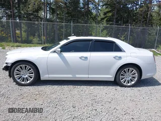 2012 Chrysler 300 Limited z VIN 2C3CCACGXCH232645, wystawiony jako IAAI lot #42214043 z przebiegiem 131 934 mil mil oraz . Historia ofert i sprzedaży dostępna na DreamBid. Obrazek 15.