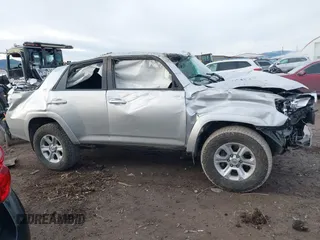 2022 Toyota 4Runner SR5 with VIN JTEMU5JR1N6008575, listed as a IAAI auction lot 41158760 with Not provided miles and . Bid and sale history available at DreamBid. Image 13.