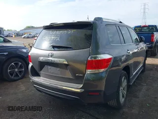 2011 Toyota Highlander Limited with VIN 5TDDK3EH7BS055802, listed as a IAAI auction lot 42207525 with 146,827 mi miles and . Bid and sale history available at DreamBid. Image 4.
