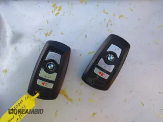 2015 BMW 4 Series 435i xDrive z VIN WBA3R5C5XFK371491, wystawiony jako IAAI lot #40755251 z przebiegiem 122 181 mil mil oraz . Historia ofert i sprzedaży dostępna na DreamBid. Obrazek 11.
