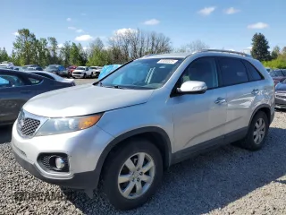 2013 Kia Sorento LX with VIN 5XYKT3A66DG318788, listed as a Copart auction lot 53680025 with 105,201 mi miles and Clean Title. Bid and sale history available at carsss.com. Image 1.