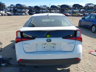 2021 Toyota Prius L Eco with VIN JTDKAMFU2M3147562, listed as a IAAI auction lot 41882066 with 99,491 mi miles. Bid and sale history available at carsss.com. Image 16.