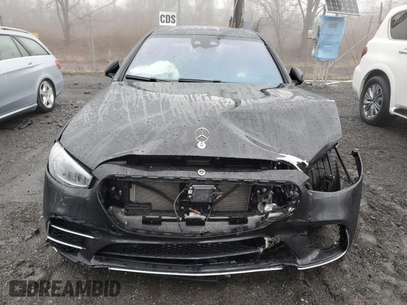 2024 Mercedes-Benz S 580e with VIN W1K6G6KB3RA264513, listed as a Copart auction lot 49379275 with 4,314 mi miles and Non Repairable. Bid and sale history available at DreamBid. Image 5.