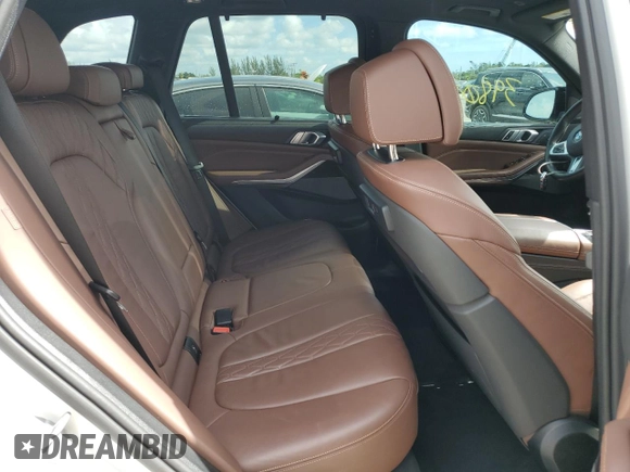 2020 BMW X5 M50i with VIN 5UXJU4C07L9C31149, listed as a Copart auction lot 59241674 with 39,809 mi miles and Non Repairable. Bid and sale history available at carsss.com. Image 11.