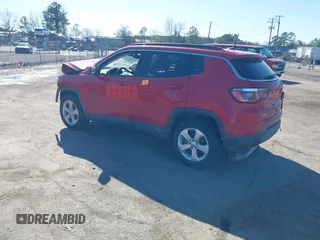 2018 Jeep Compass Altitude with VIN 3C4NJCBB0JT471301, listed as a IAAI auction lot 41859871 with 81,082 mi miles and . Bid and sale history available at DreamBid. Image 3.