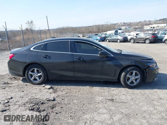 2016 Chevrolet Malibu LS z VIN 1G1ZB5STXGF172283, wystawiony jako IAAI lot #41785710 z przebiegiem 93 076 mil mil oraz . Historia ofert i sprzedaży dostępna na DreamBid. Obrazek 12.