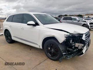 2019 Audi Q7 Premium Plus with VIN WA1LHAF73KD035542, listed as a Copart auction lot 60474105 with 75,950 mi miles and Salvage title. Bid and sale history available at DreamBid. Image 4.