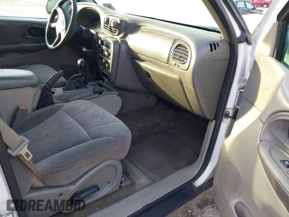 2004 Chevrolet TrailBlazer EXT LT with VIN 1GNET16S246192446, listed as a IAAI auction lot 41485072 with 125,742 mi miles. Bid and sale history available at carsss.com. Image 5.