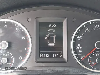 2016 Volkswagen Tiguan S z VIN WVGAV7AX0GW519952, wystawiony jako IAAI lot #42331644 z przebiegiem 92 232 mil mil oraz . Historia ofert i sprzedaży dostępna na DreamBid. Obrazek 15.
