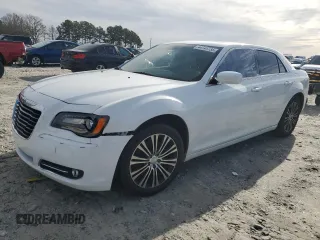 2013 Chrysler 300 S z VIN 2C3CCAGT3DH646620, wystawiony jako Copart lot #44741735 z przebiegiem Nie podano mil oraz Czysty tytuł • Clean title. Historia ofert i sprzedaży dostępna na DreamBid. Obrazek 1.