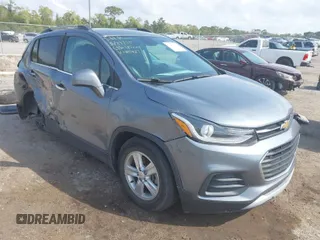 2019 Chevrolet Trax LT with VIN KL7CJLSB4KB930837, listed as a IAAI auction lot 41876909 with 90,193 mi miles and . Bid and sale history available at carsss.com. Image 1.