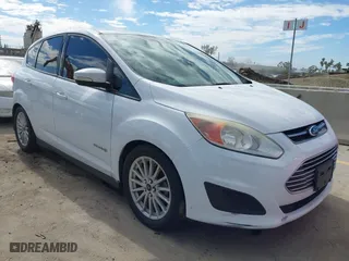 2016 Ford C-Max Hybrid SE with VIN 1FADP5AU3GL119705, listed as a IAAI auction lot 41619726 with 121,877 mi miles. Bid and sale history available at carsss.com. Image 1.
