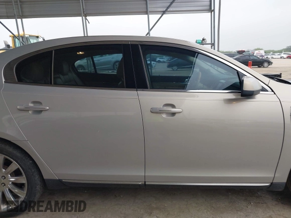 2009 Lincoln MKS z VIN 1LNHM93R39G634750, wystawiony jako IAAI lot #42179995 z przebiegiem 166 151 mil mil oraz . Historia ofert i sprzedaży dostępna na DreamBid. Obrazek 14.