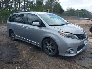 2017 Toyota Sienna SE with VIN 5TDXZ3DC1HS816458, listed as a IAAI auction lot 41577969 with 131,271 mi miles and . Bid and sale history available at DreamBid. Image 1.