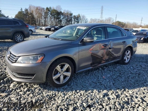 2013 Volkswagen Passat SE with VIN 1VWBH7A39DC080922, listed as a Copart auction lot 48491425 with 121,980 mi miles and Salvage title. Bid and sale history available at DreamBid. Image 1.