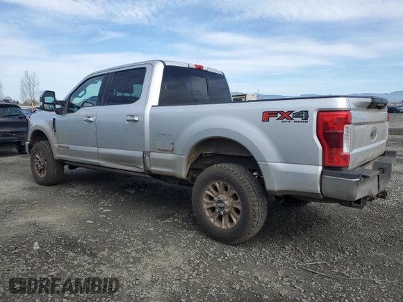 2019 Ford Super Duty F-250 SRW XL with VIN 1FT7W2BT1KEC88939, listed as a Copart auction lot 45234775 with 395,031 mi miles and Salvage Title. Bid and sale history available at carsss.com. Image 2.