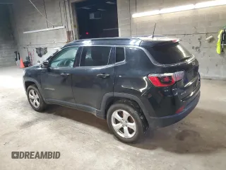 2019 Jeep Compass Latitude z VIN 3C4NJDBB6KT629924, wystawiony jako Copart lot #52282615 z przebiegiem 84 373 mil mil oraz Szkoda całkowita • Salvage title. Historia ofert i sprzedaży dostępna na DreamBid. Obrazek 2.