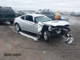2016 Hyundai Genesis Coupe 3.8L Base with VIN KMHHT6KJ3GU132901, listed as a IAAI auction lot 41525043 with 94,012 mi miles. Bid and sale history available at carsss.com. Image 1.